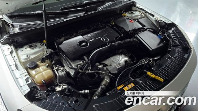 Mercedes-Benz GLB-Class 2020 — ფოტო 6/20