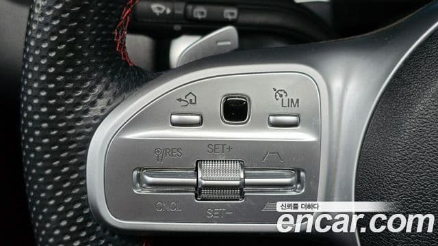 Mercedes-Benz GLB-Class 2020 — ფოტო 14/20