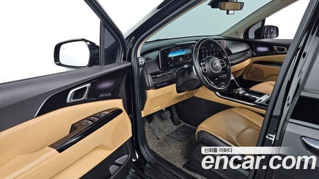 Kia Carnival 2021 — ფოტო 11/20