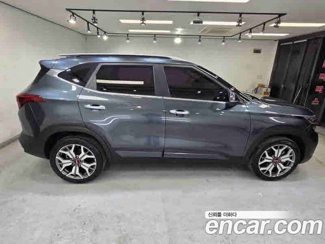 Kia Seltos 2020 — Фото 3/19