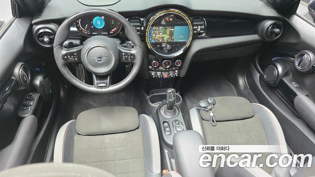 Mini Cooper S Convertible 2023 — ფოტო 7/20