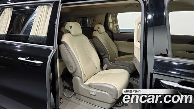 Kia Carnival 2021 — Şəkil 12/20