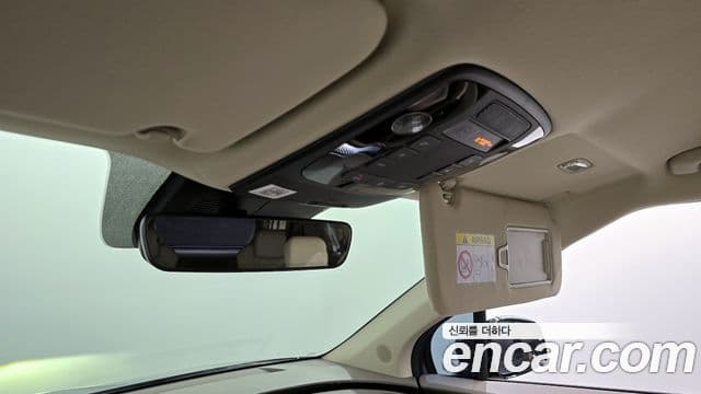 Kia Carnival 2021 — Şəkil 17/20