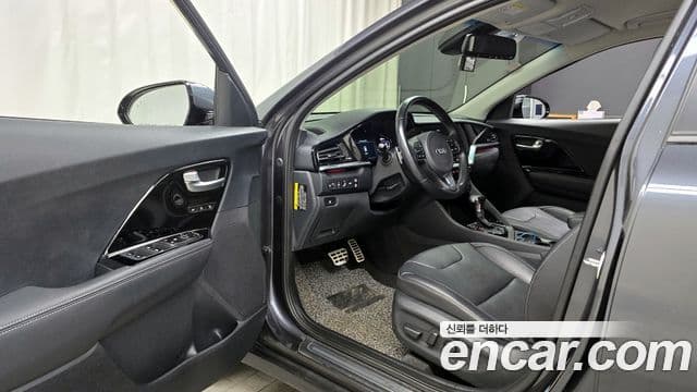 Kia Niro 2020 — ფოტო 10/20