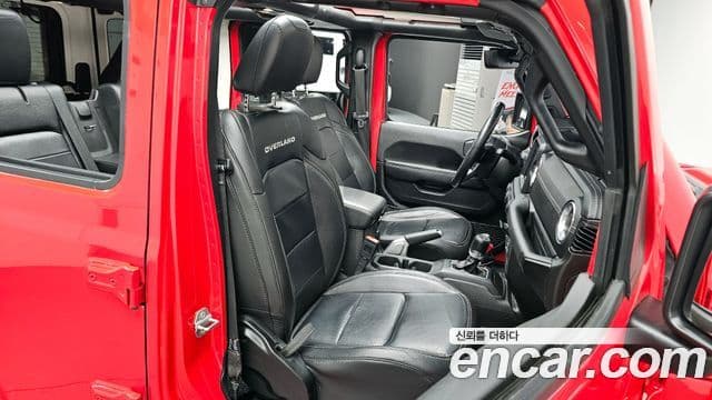 Jeep Wrangler 2020 — ფოტო 11/20