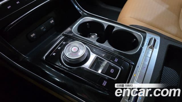 Kia Carnival 2020 — Şəkil 9/20