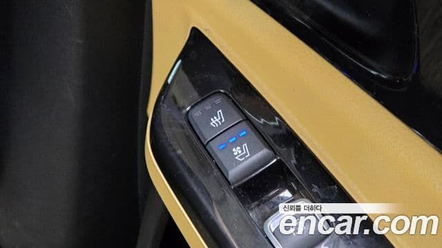 Kia Carnival 2020 — Şəkil 18/20