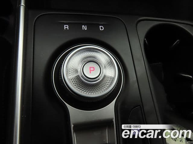 Kia Carnival 2024 — ფოტო 15/20