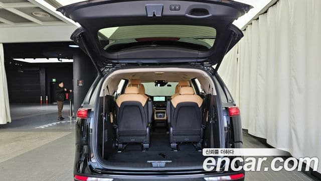 Kia Carnival 2023 — Şəkil 20/20