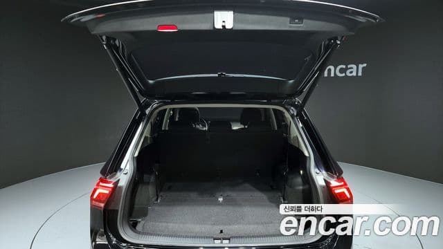 Volkswagen Tiguan Allspace 2022 — фото 20 из 20