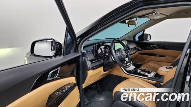Kia Carnival 2023 — Şəkil 10/20