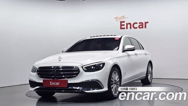 Mercedes-Benz E-Class 2022 — ფოტო 1/20