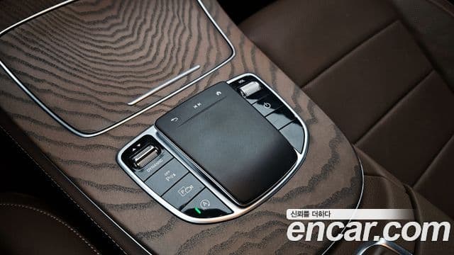 Mercedes-Benz E-Class 2022 — фото 16 из 20