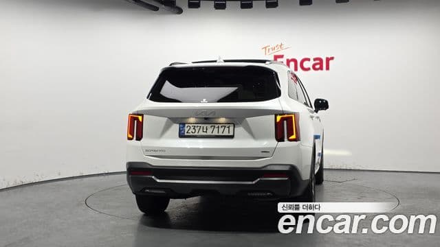 Kia Sorento 2023 — фото 4 из 20