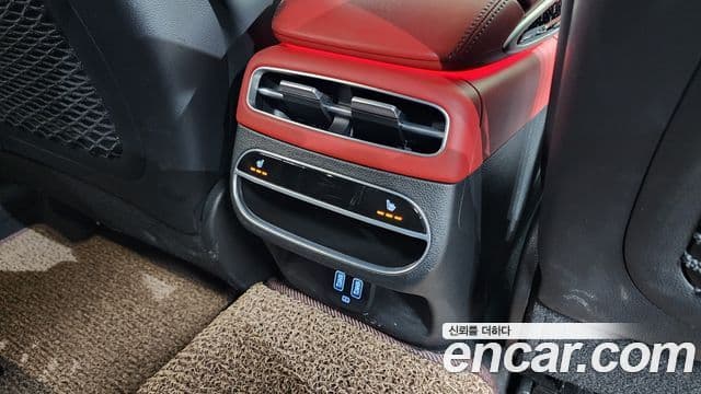 Genesis GV70 2021 — Şəkil 18/20