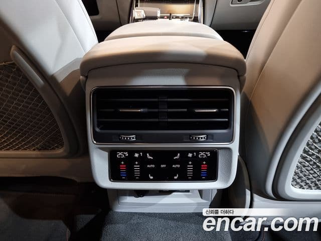 Audi Q7 2024 — фото 17 из 20