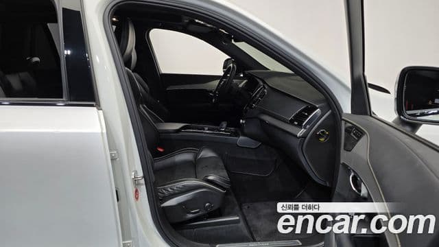 Volvo XC90 2020 — фото 11 из 20