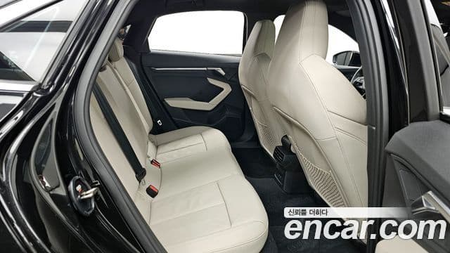 Audi A3 2023 — фото 12 из 20