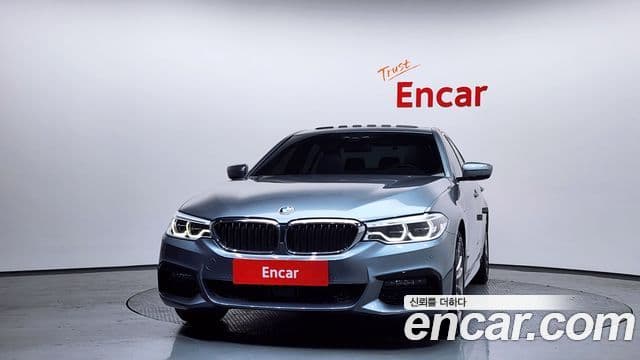BMW 5 Series 2020 — ფოტო 2/20