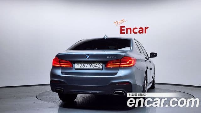 BMW 5 Series 2020 — фото 3 из 20