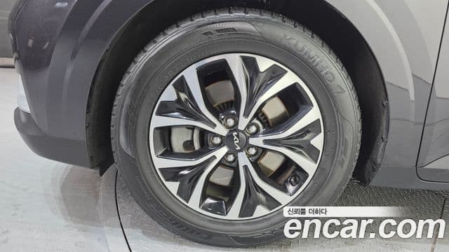 Kia Carnival 2021 — Фото 5/20