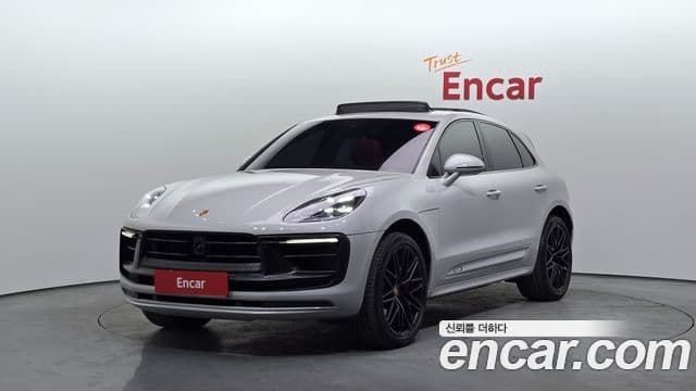 Porsche Macan 2022 — ფოტო 1/20