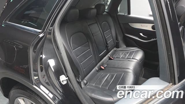 Mercedes-Benz GLC-Class 2018 — Şəkil 11/20