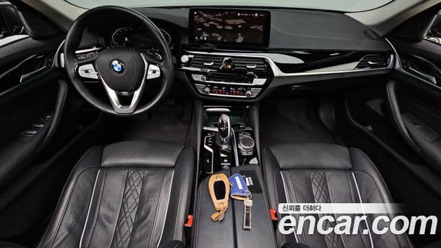 BMW 5 Series 2021 — Şəkil 7/20