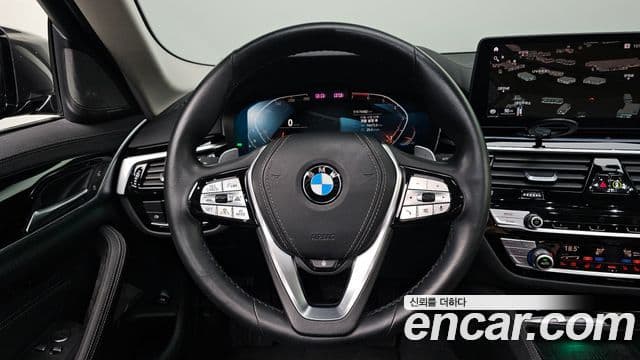BMW 5 Series 2021 — Şəkil 13/20