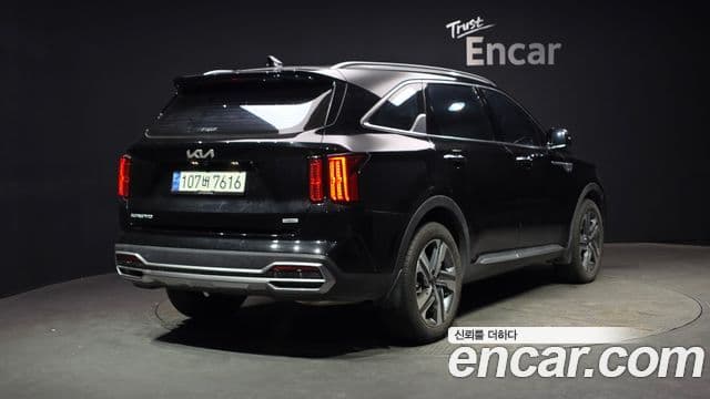 Kia Sorento 2023 — фото 2 из 20