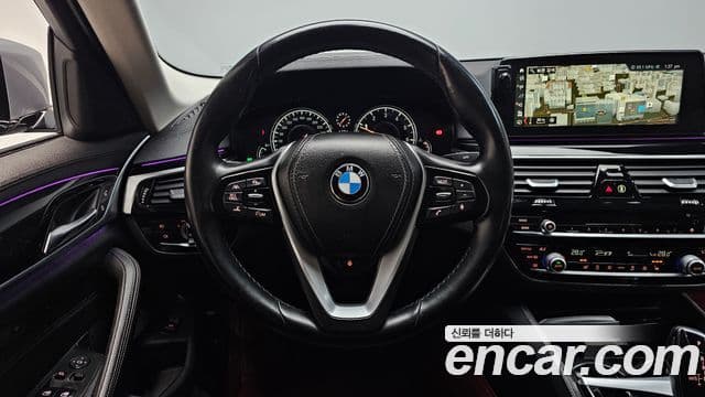 BMW 5 Series 2018 — Photo 13/20