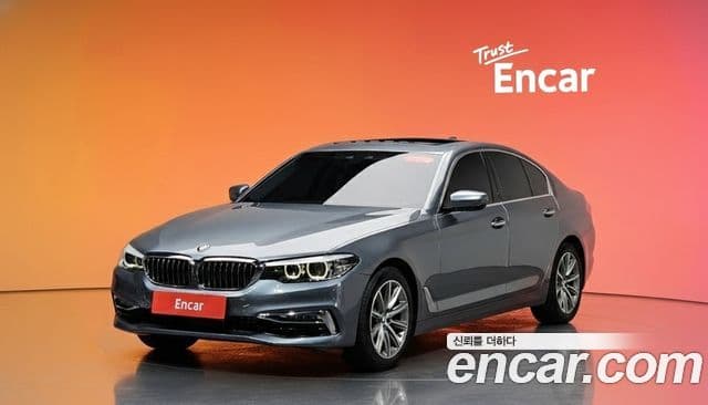 BMW 5 Series 2018 — Photo 12/20