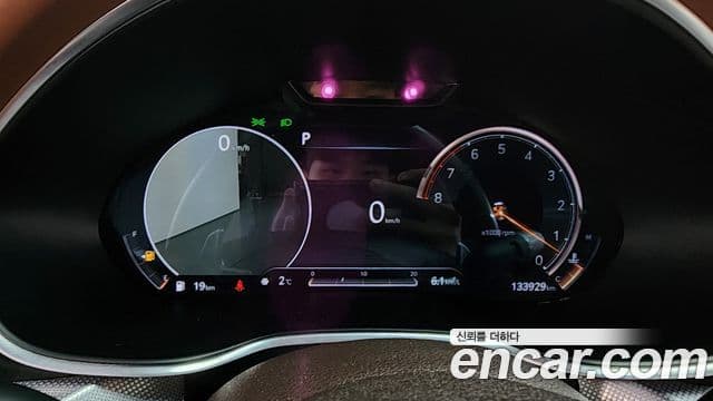 Genesis Electrified G80 2020 — фото 8 из 20