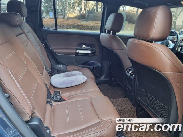 Mercedes-Benz GLB-Class 2023 — Şəkil 12/20