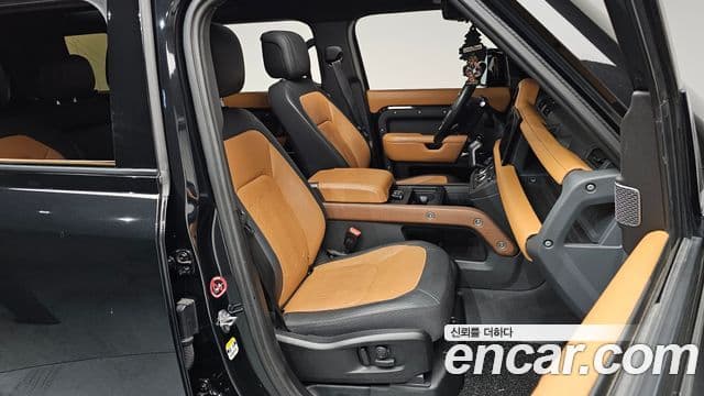 Land Rover Defender 2022 — фото 8 из 20