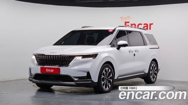 Kia Carnival 2022 — фото 1 из 20