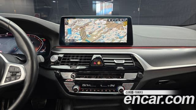 BMW 5 Series 2023 — Şəkil 15/20