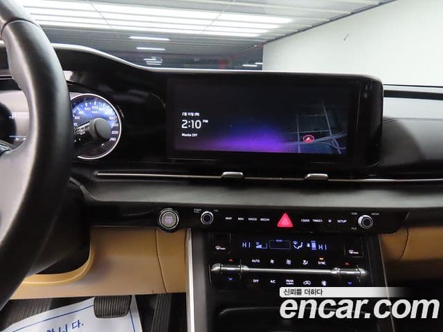 Kia Carnival 2022 — ფოტო 9/20