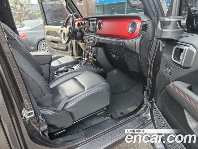 Jeep Wrangler 2021 — Şəkil 4/20