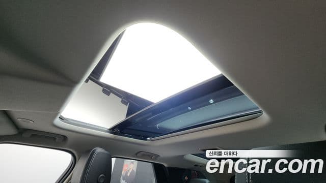 Land Rover Discovery 5 2022 — фото 18 из 20