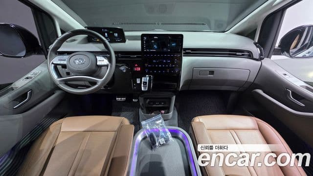 Hyundai Staria 2022 — Фото 9/20