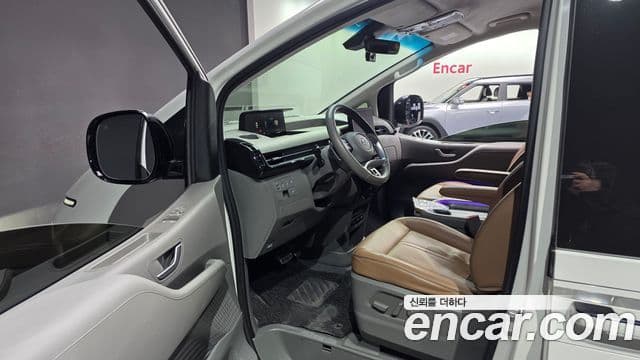 Hyundai Staria 2022 — Фото 10/20