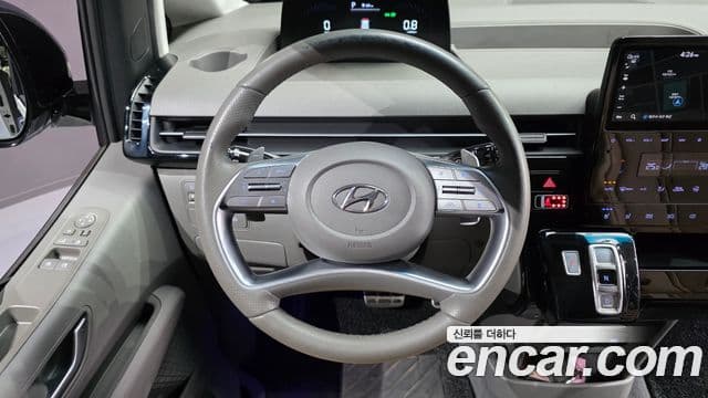 Hyundai Staria 2022 — Фото 12/20