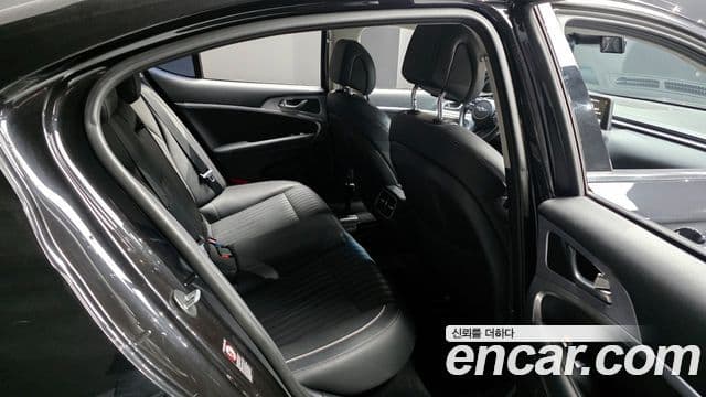 Genesis G70 2018 — Şəkil 14/20