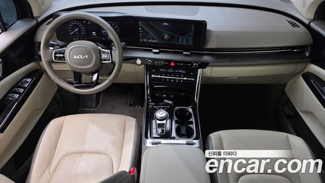 Kia Carnival 2022 — фото 7 из 20
