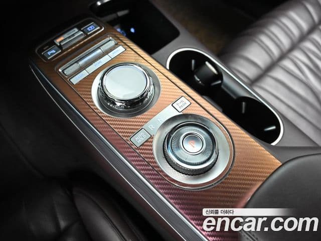 Genesis GV70 2021 — Şəkil 7/19