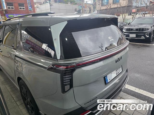 Kia Carnival 2024 — ფოტო 17/20