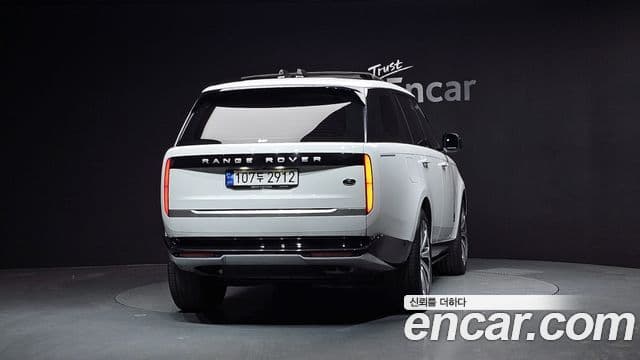 Land Rover Range Rover 2023 — фото 4 из 20