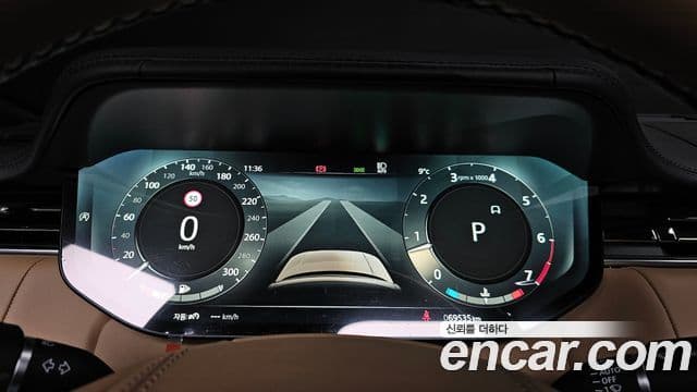 Land Rover Range Rover 2023 — фото 8 из 20