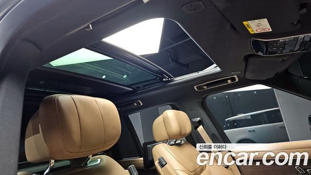 Land Rover Range Rover 2023 — фото 20 из 20